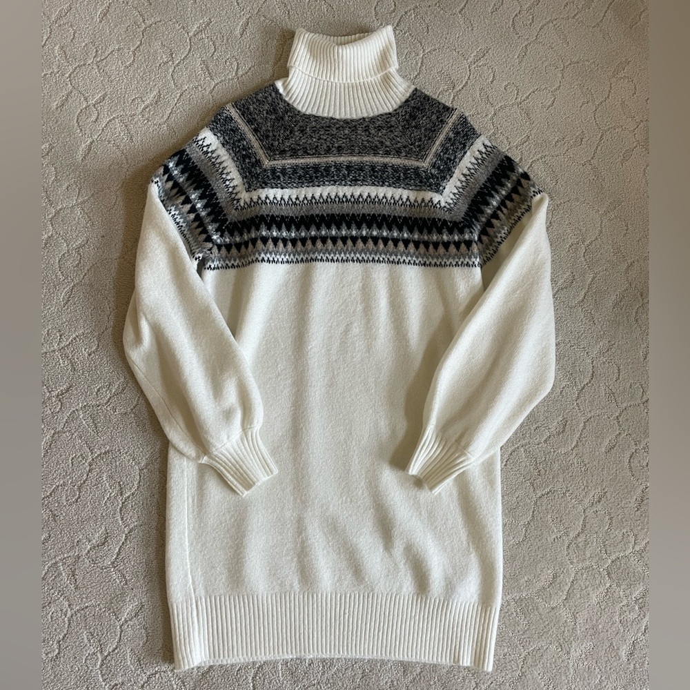 American Eagle Cream Patterned Sweater Dress